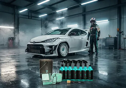 SEVEN – Detailing Accessories: Wash Mitt, Drying Towels, Wash Buckets with Grit Guards, Glass Cloth and Brush