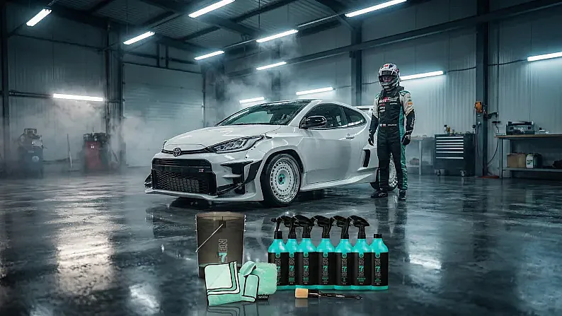SEVEN – Tillbehör för Detailing: Tvätthandske, Torkhanddukar, Tvätthinkar med Grit Guards, Glasduk och Pensel