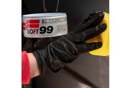 Car Wax SOFT99 320g tin for metallic and pearl-effect paint with hydrophobic high-gloss finish