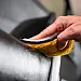 K2 Dubbelsidig Rengöringspad 13×8 cm med vit borst och gul microfiber för interiörrengöring
