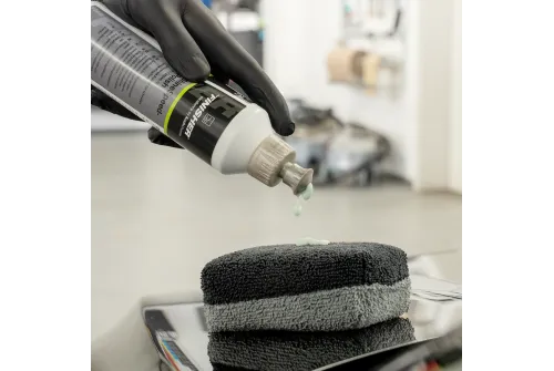 Koch Chemie Shine Speed Polish 250ml flaska för 2-i-1 polering och lackförsegling av alla lacktyper