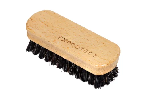 FX PROTECT Upholstery Brush, en medelhård tapetseringsborste för rengöring av bilens textilklädsel och tygsäten