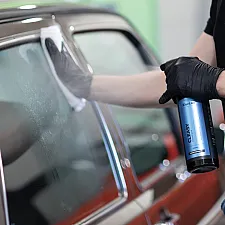 Glass Cleaner for Car Windows and Mirrors 20L Streak-Free Fast-Drying Formula, KiurLab