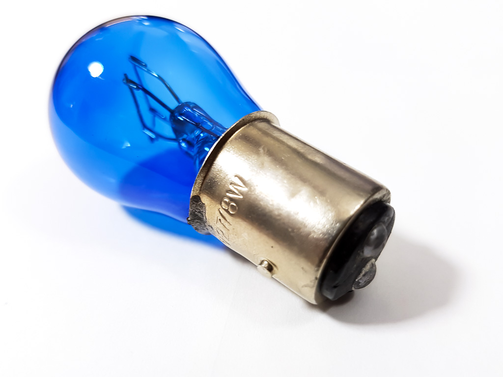 Mtec High Performance Bulbs, cornering lamp S25 / 1157 / BAY15D, natural blue color glass , xenon-look white light, 1 lamp