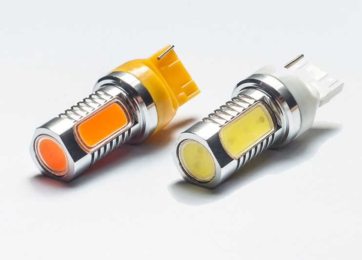 LED bulb T20 W21W with 4 CREE LED diodes and metal base for Subaru and Japanese car models