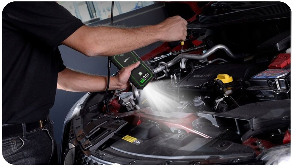 Jump Starter Power Bank 16000mAh with LCD display and wireless charging from UTRAI