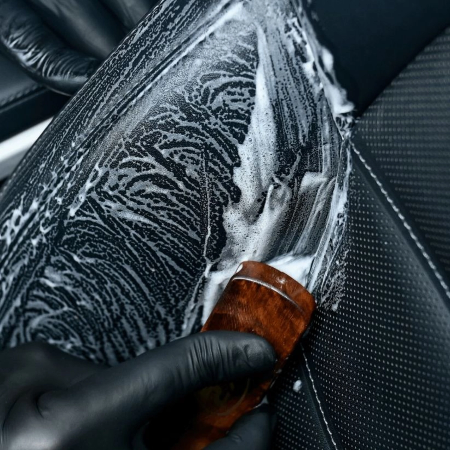 K2 Mjuk Rengöringsborste K2000203 för skonsam rengöring av läder och textil i bilinteriör