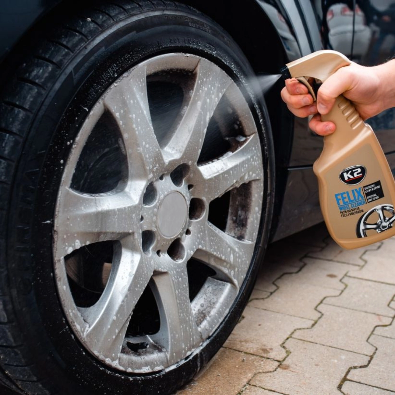 K2 Felix Fälgrengöring 750ml sprayflaska för syrafri rengöring av aluminium och kromade fälgar