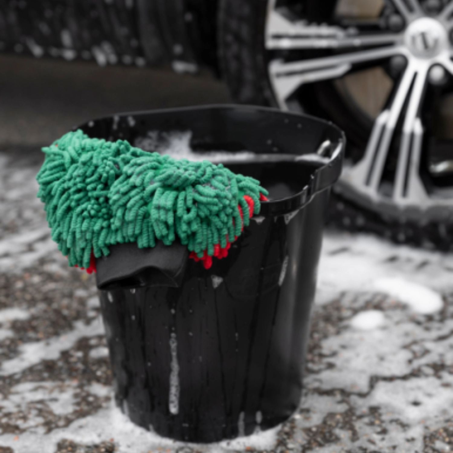 Vikan Microfibre Wash Mitt 300x230mm for professional car washing and bodywork cleaning