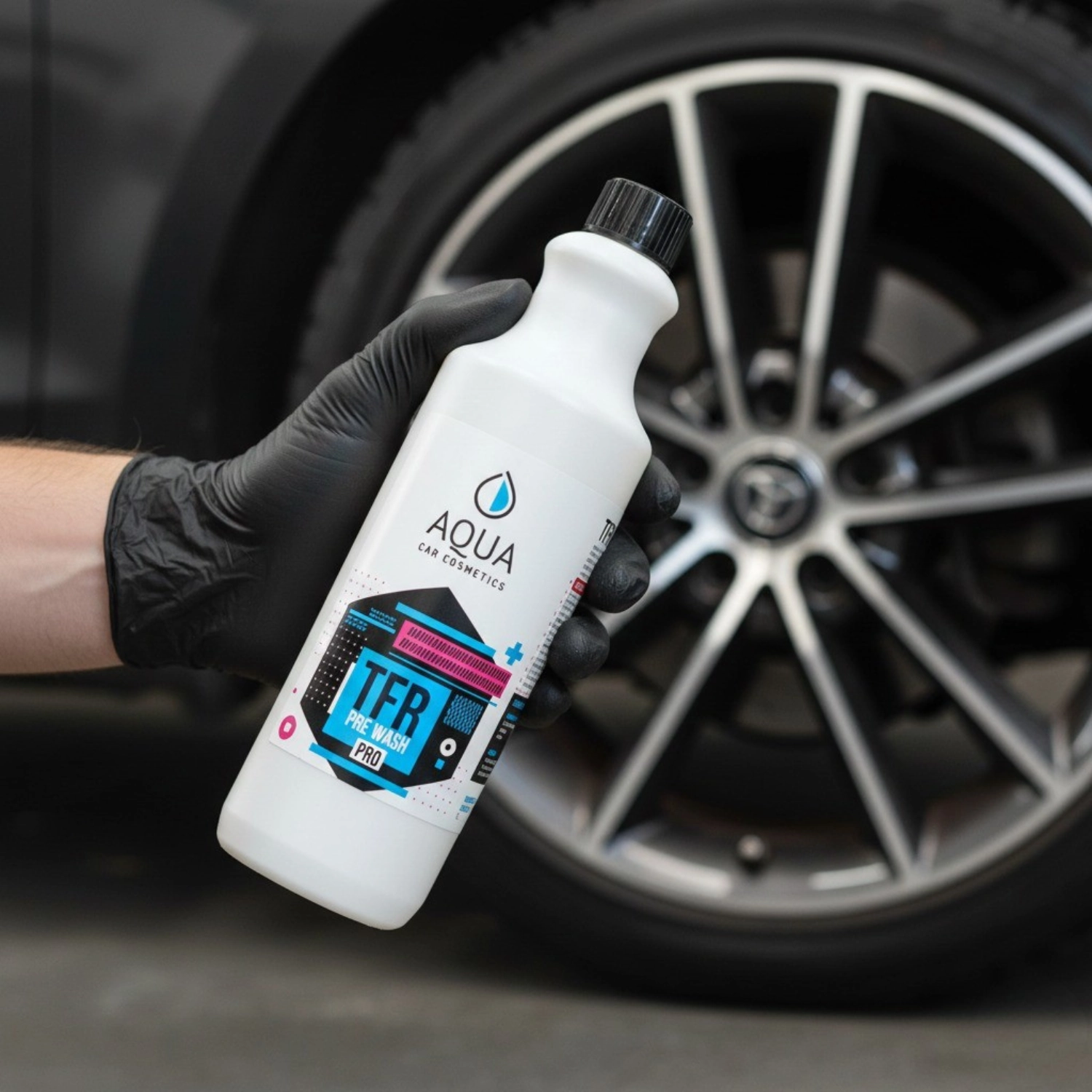 AQUA TFR Pre Wash Pro - Zaawansowany środek do wstępnego mycia auta 1L