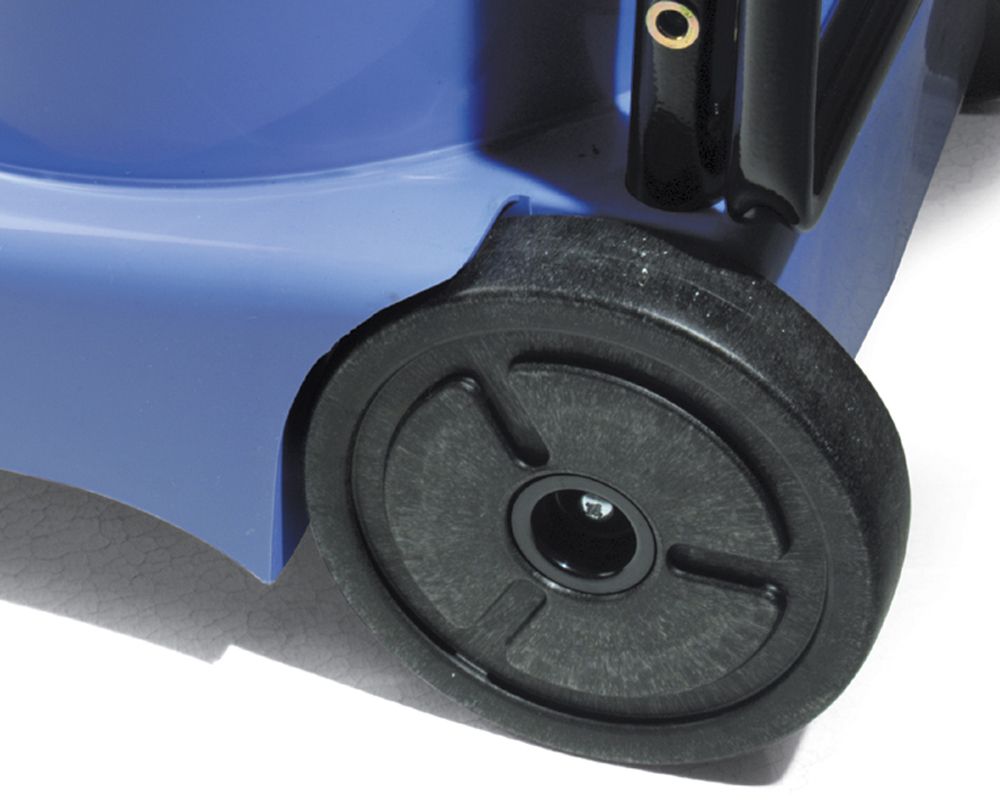 Numatic CT 470-2 wet and dry vacuum cleaner 1200W with 27 litre container for professional cleaning