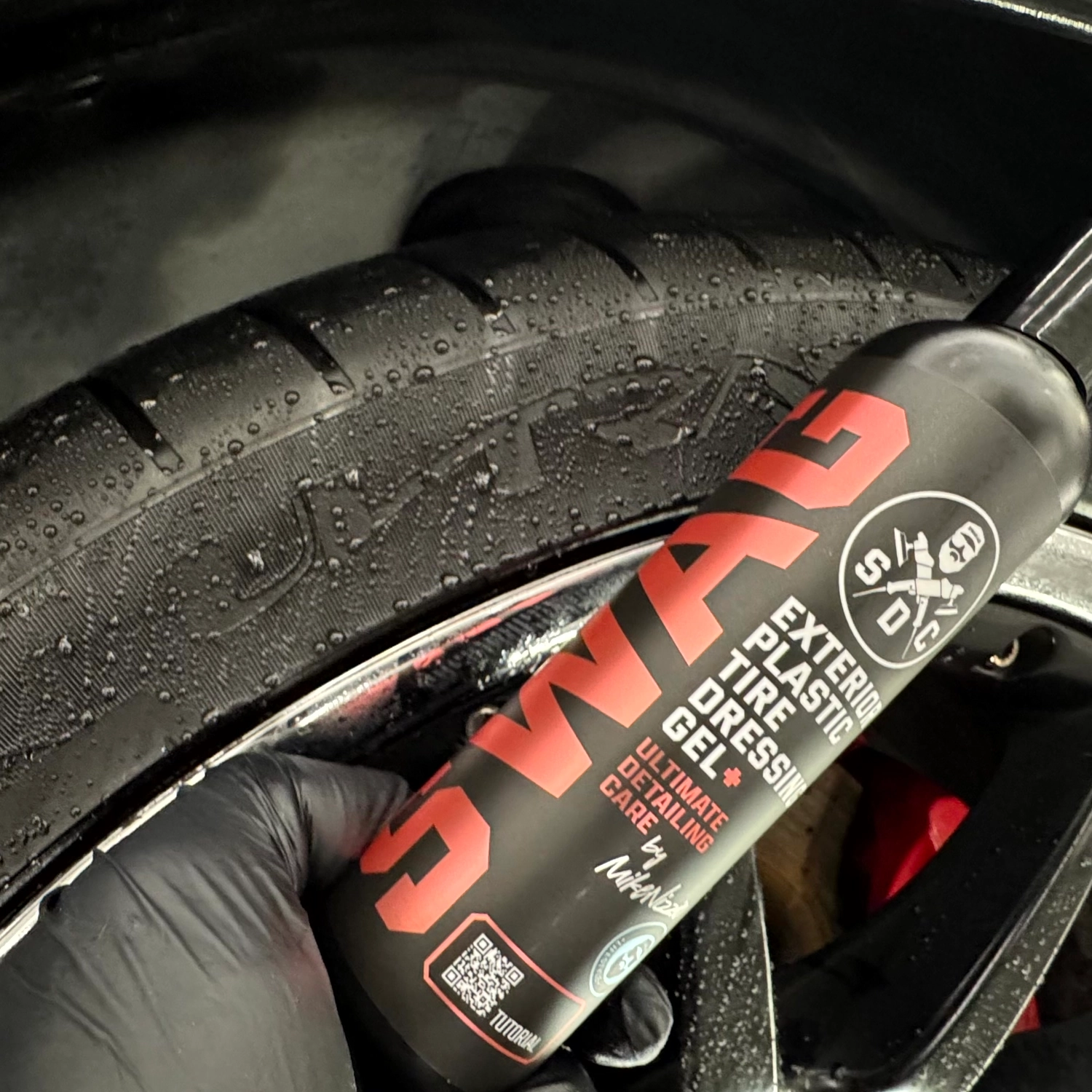 Tyre Dressing Gel 500ml with Si-Polymer formula and satin finish from SWAG Detailing Cosmetics for water-repellent surface